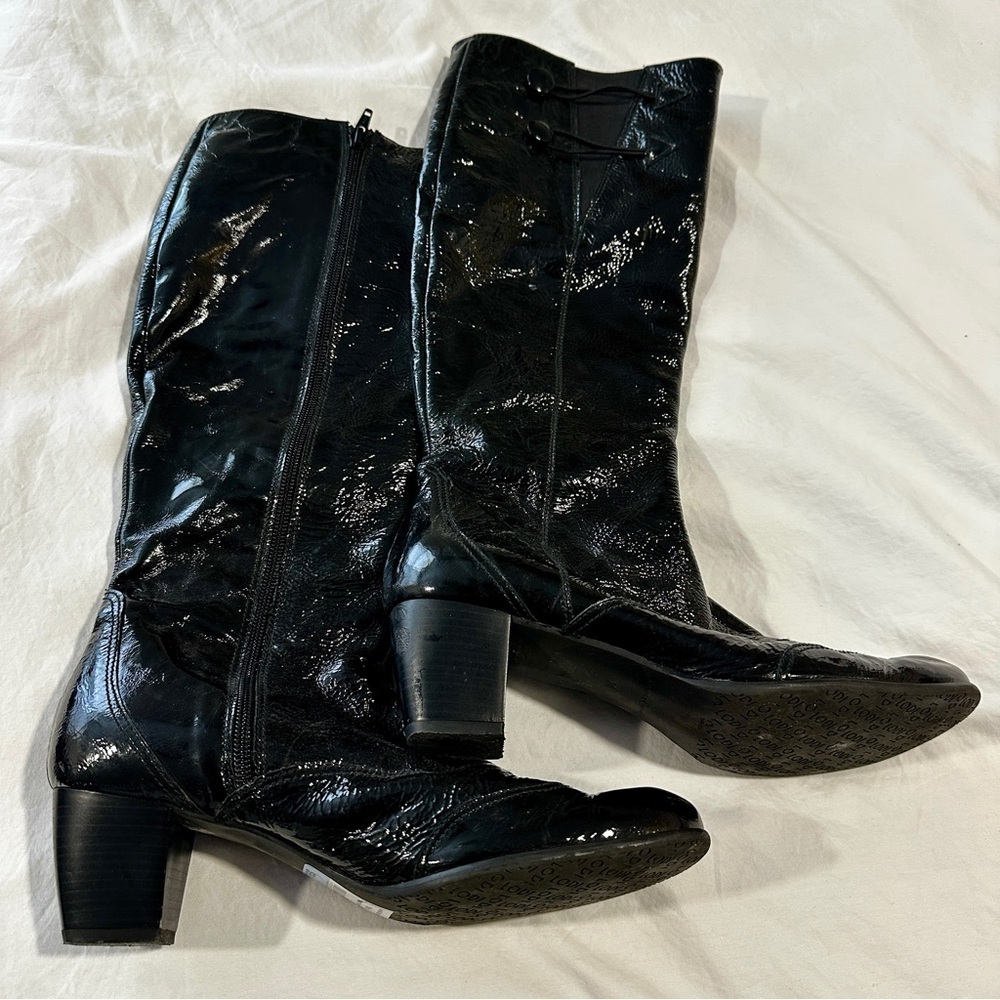 Lodi vintage patent leather boots size 39